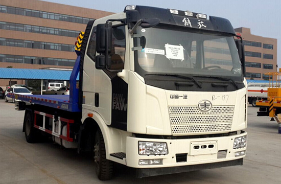 解放J6清障车