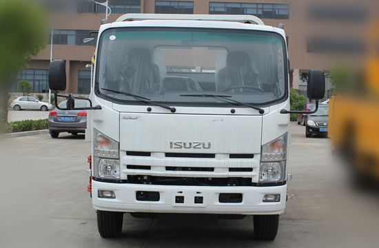  五十铃700P一拖二平板清障车