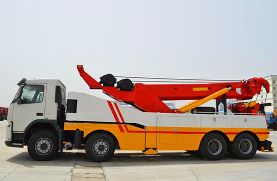 沃尔沃360度旋转吊清障车