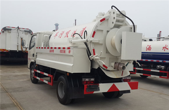 东风小多利卡管道疏通车