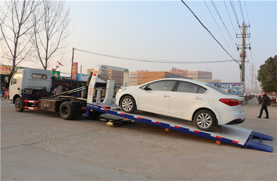 东风多利卡全落地清障车