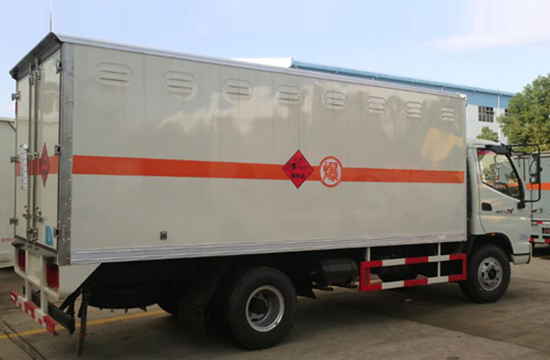 福田奥铃爆破器材运输车