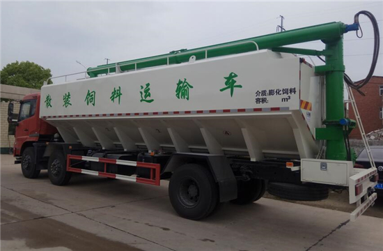 东风天锦小三轴散装饲料运输车