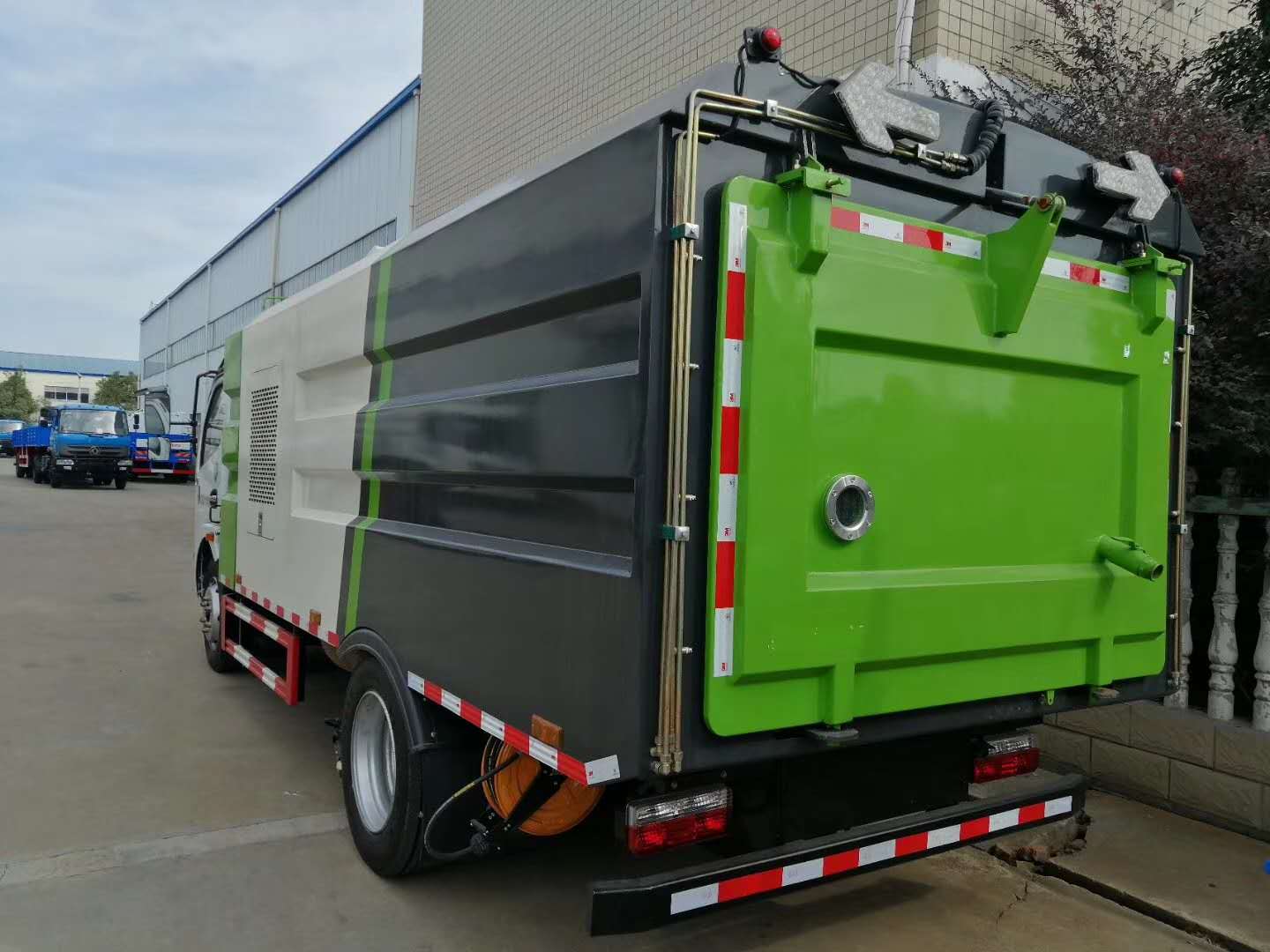 东风凯普特吸尘车