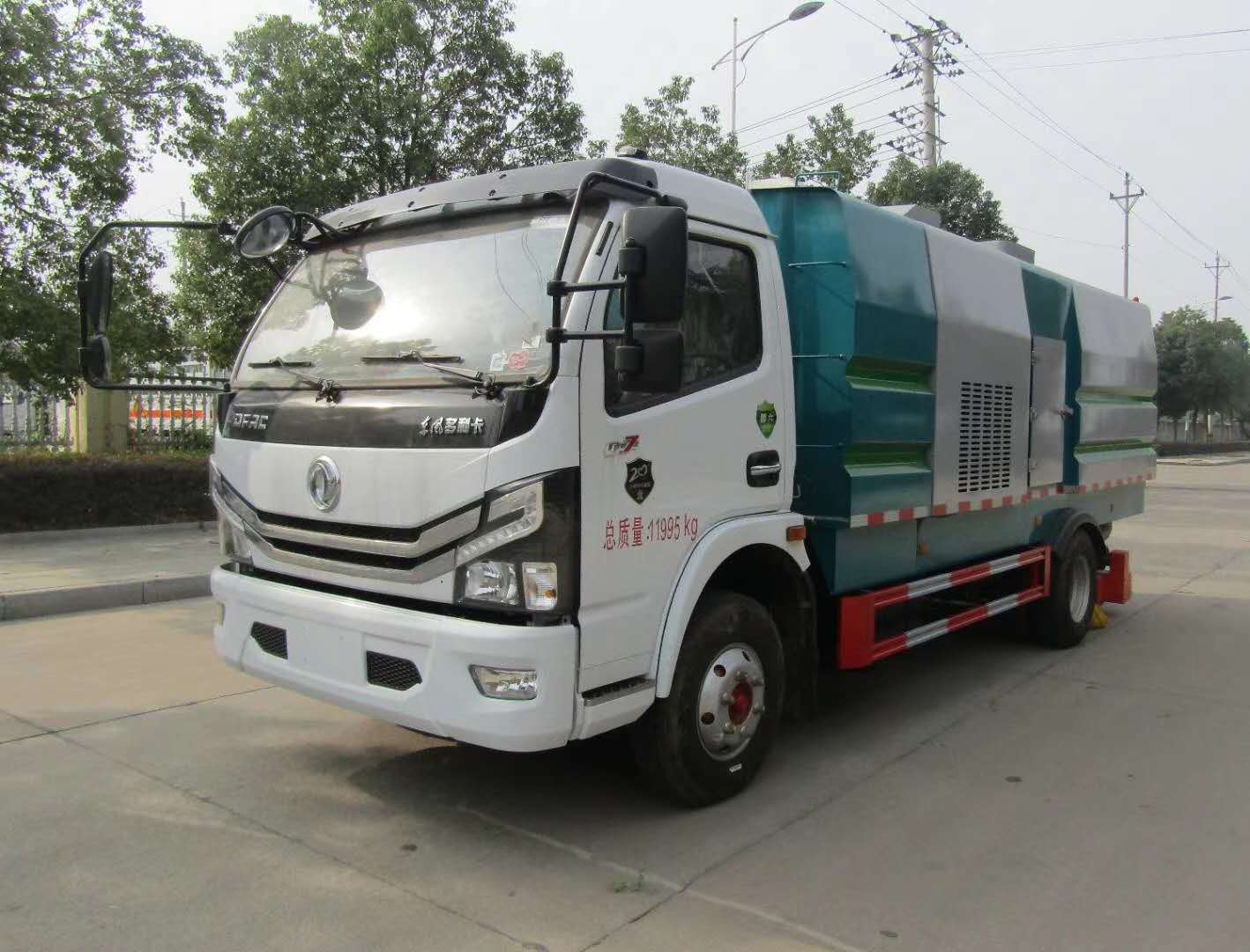 东风大多利卡吸尘车
