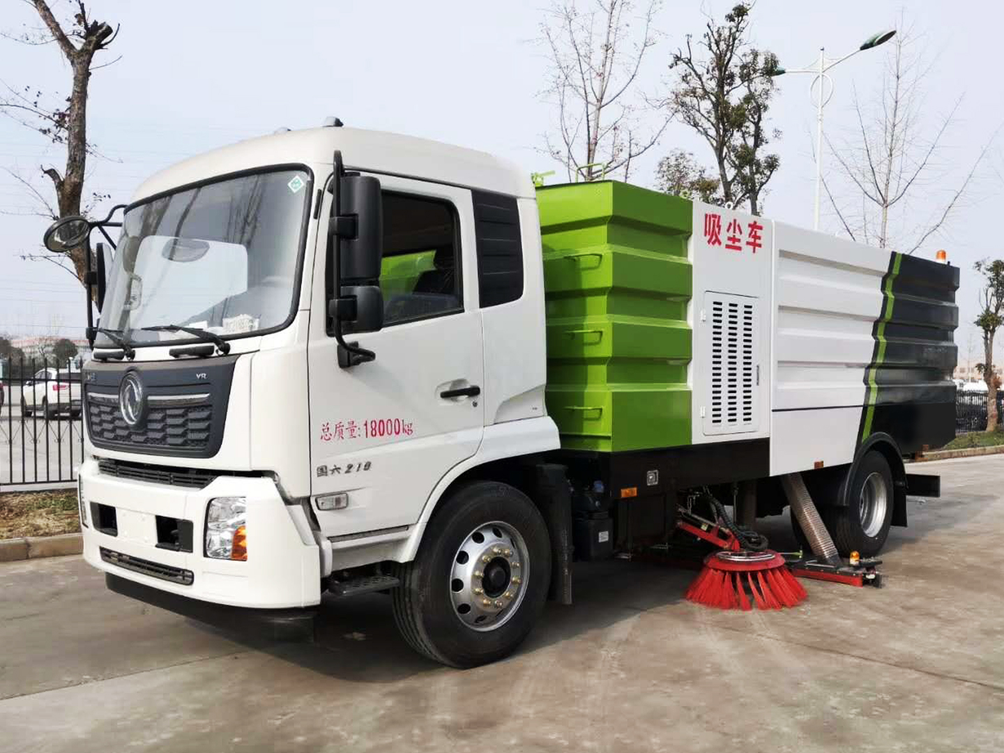 东风天锦VR吸尘车