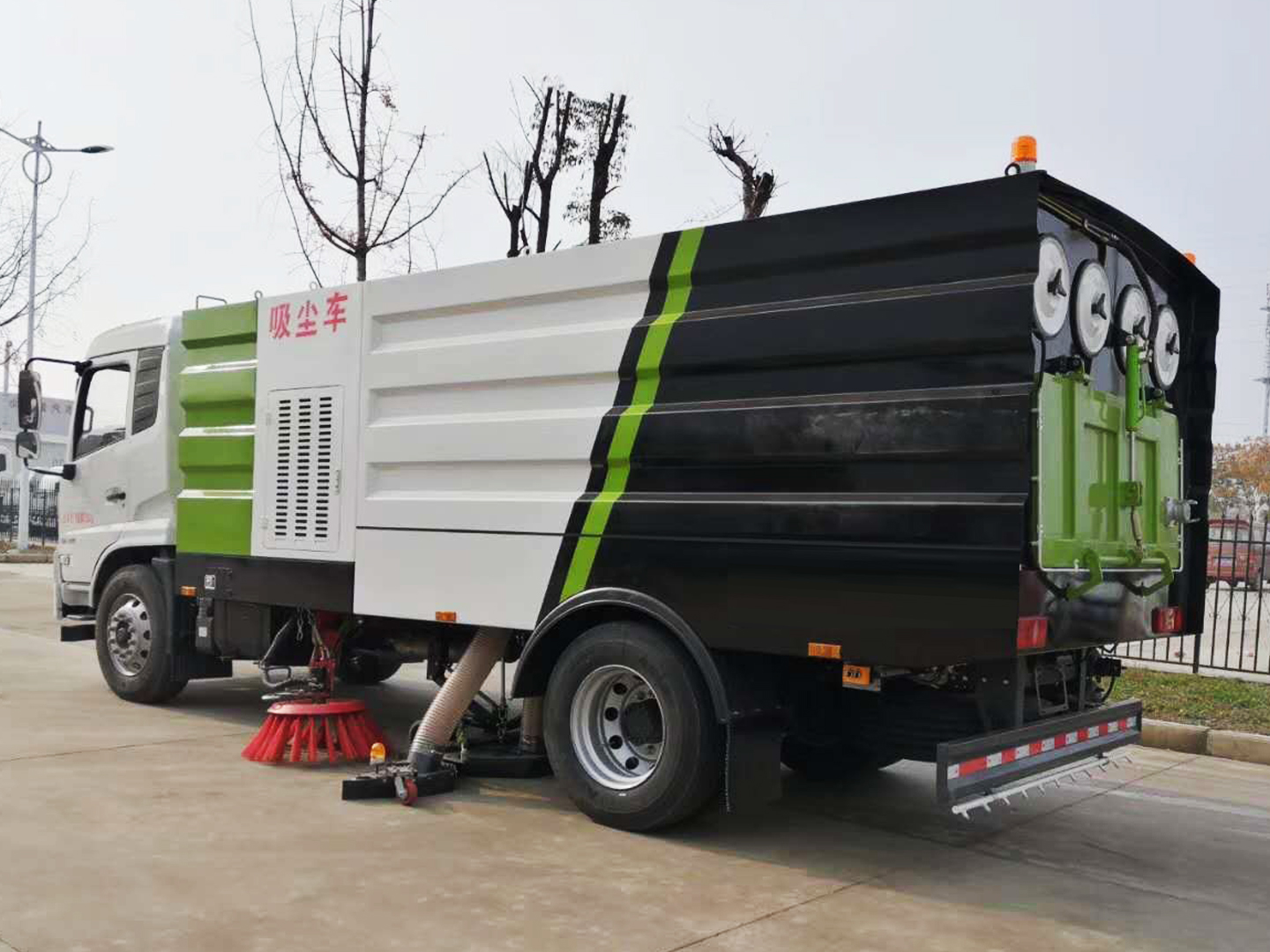 东风天锦VR吸尘车