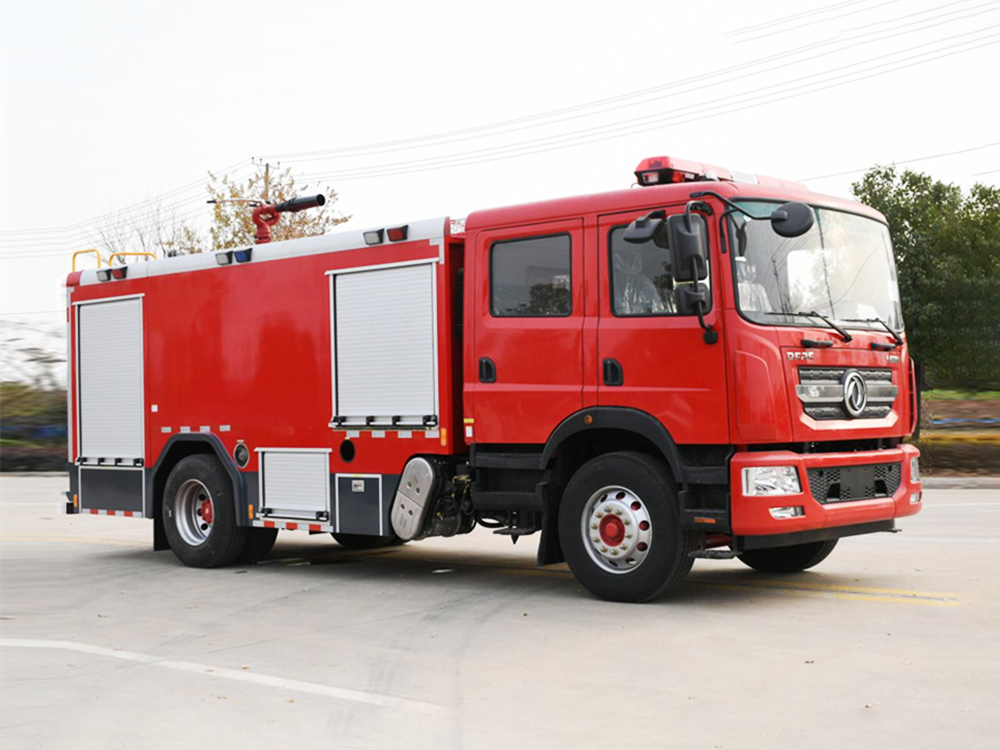东风8吨泡沫消防车