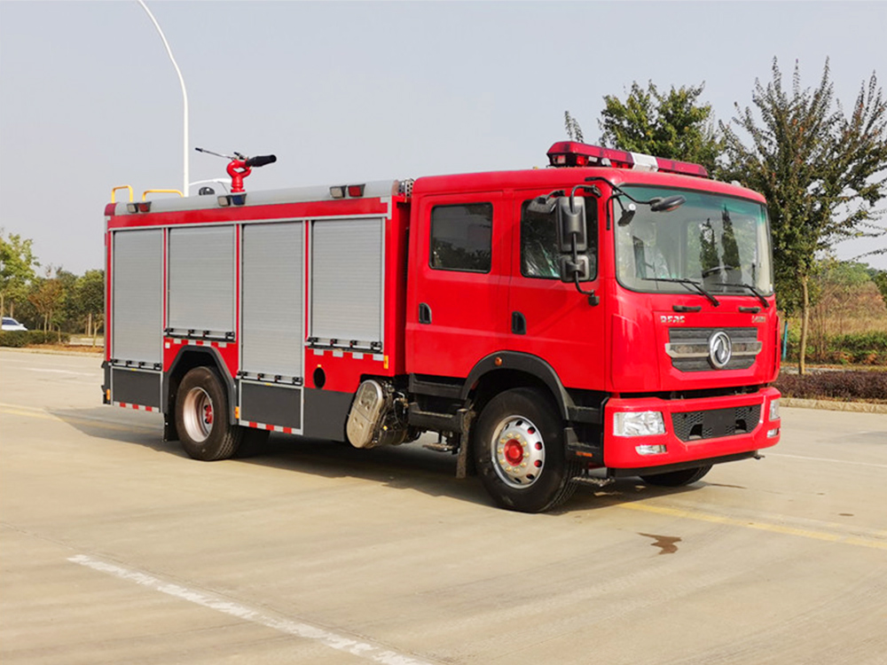东风7吨泡沫消防车