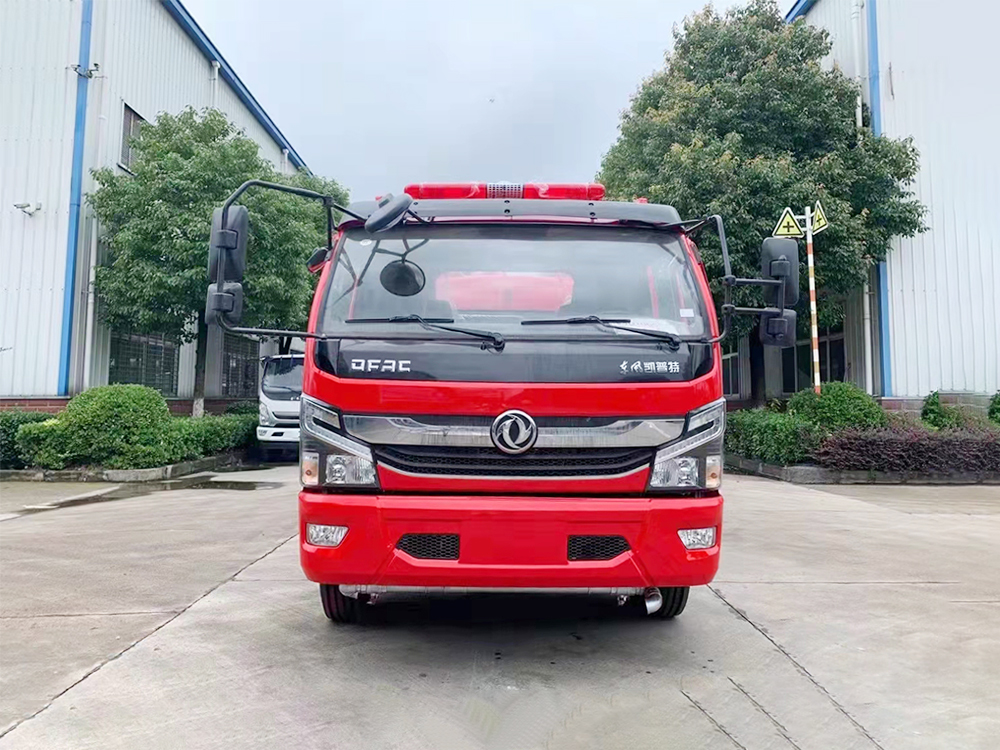 东风大多利卡消防洒水车