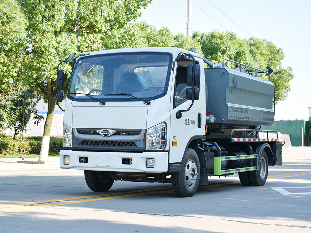 福田清洗吸污车