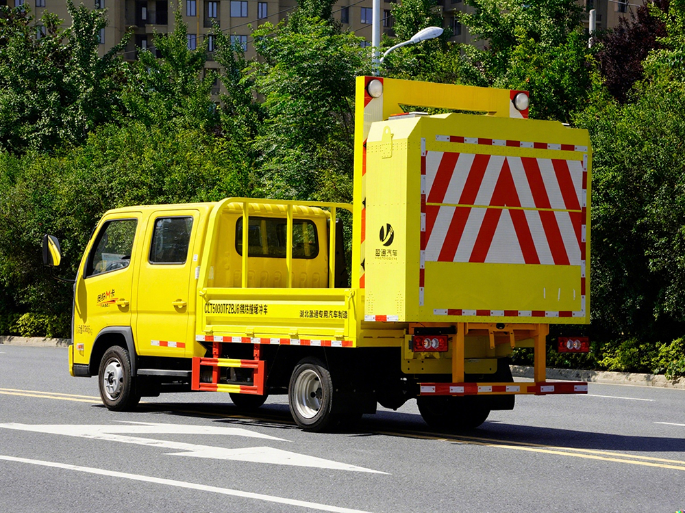 福田奥铃M卡防撞缓冲车