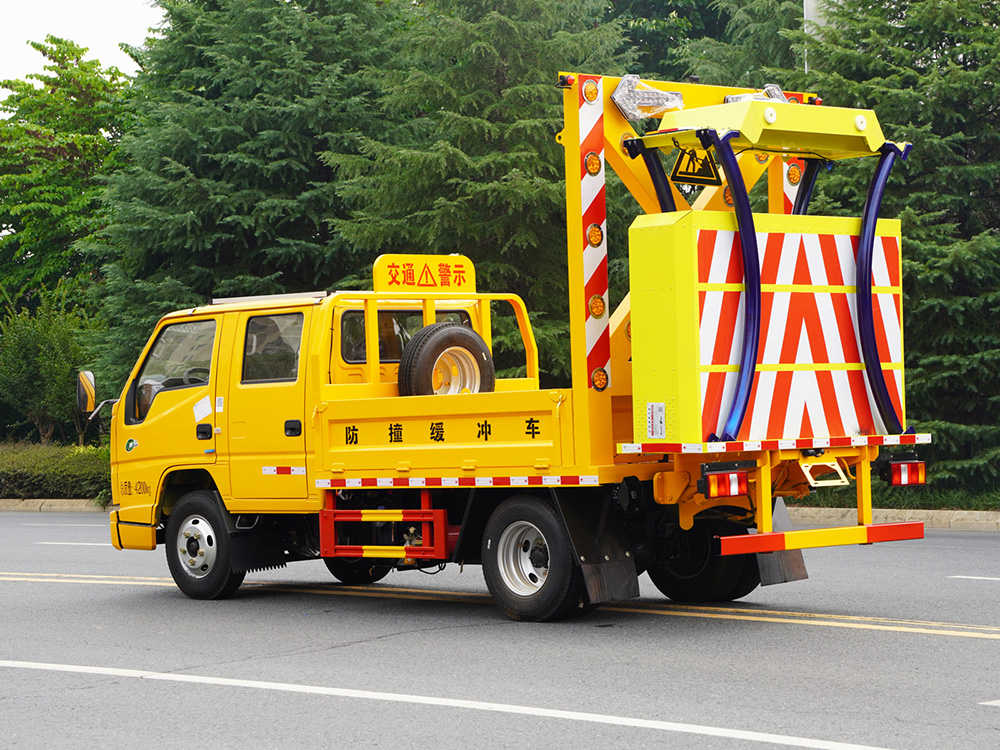 JMC防撞缓冲车