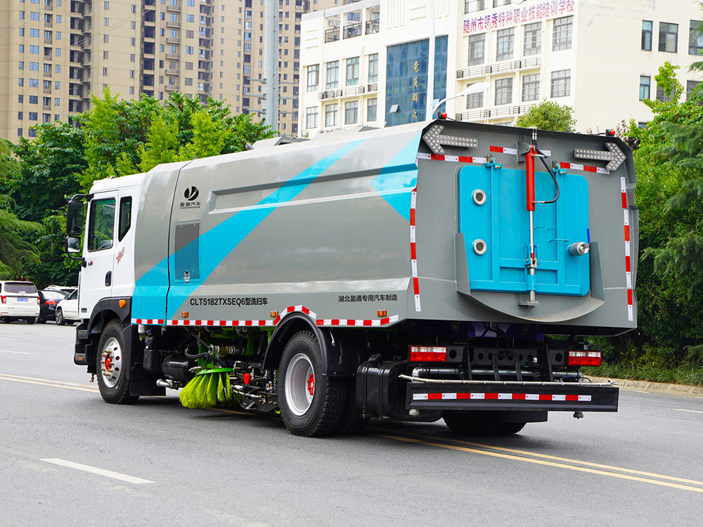 东风D9洗扫车