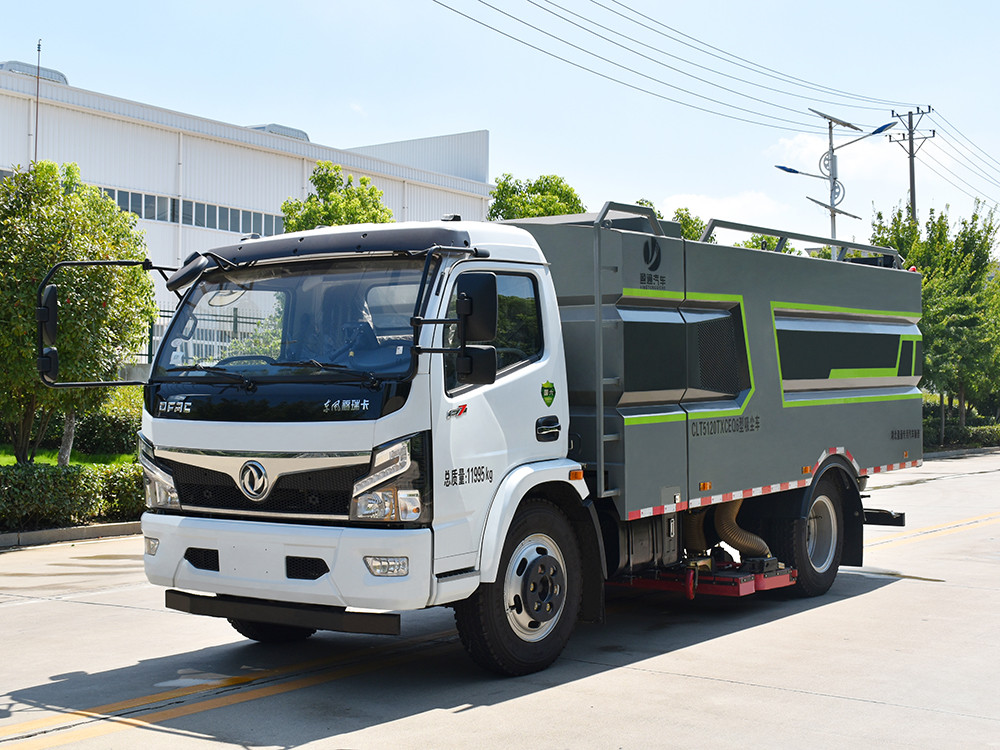 东风F7吸尘车